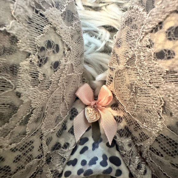 Victoria’s Secret Perfect Shape Bra 36C - Picture 3 of 8